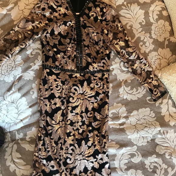 Cleaning out closet. Worn once. - Picture 4 of 5